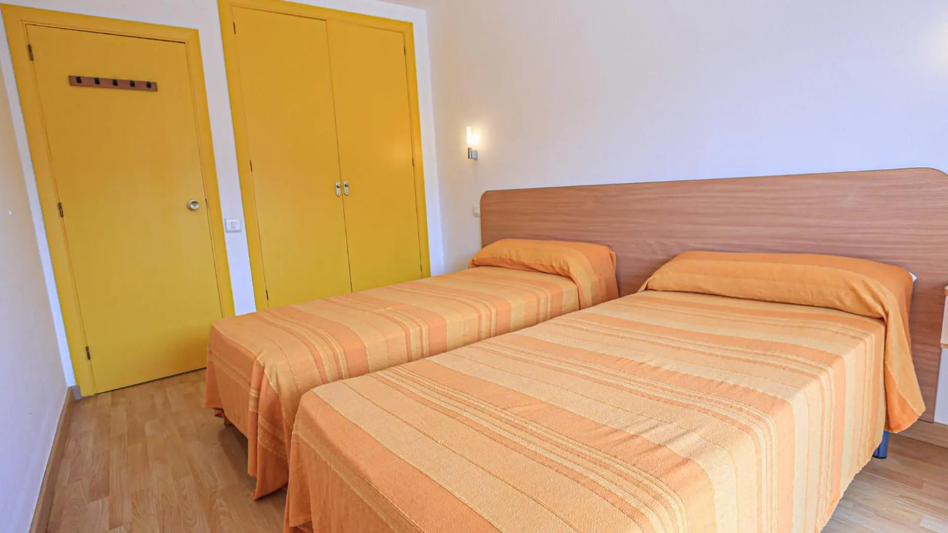 Regueral Only Families Apartment Cambrils 0*,  Spain