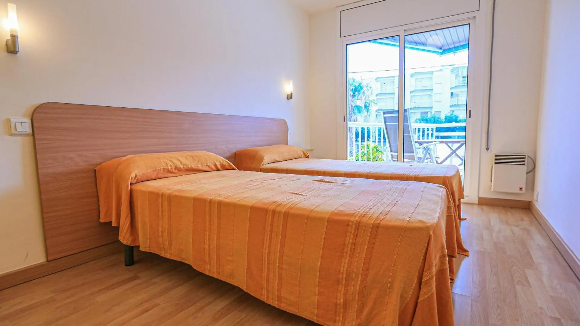 Regueral Only Families Apartment Cambrils